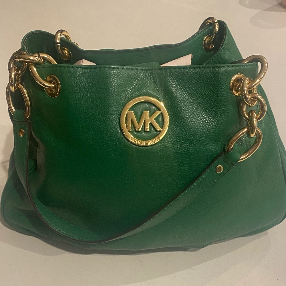 Michael Kors bag in gorgeous Kelly green